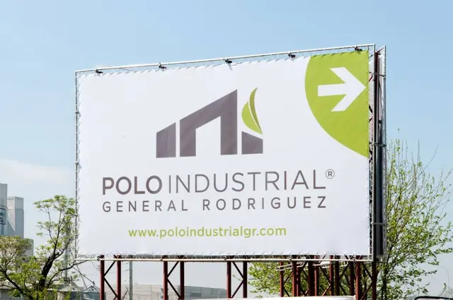 Lona espectacular para parque industrial